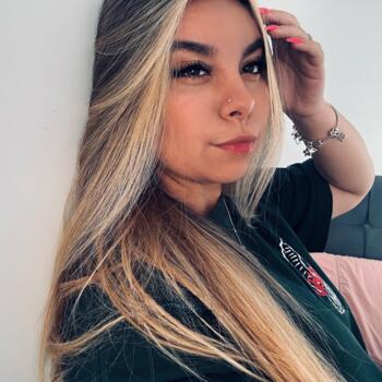 Babá em Pindamonhangaba: Yasmin