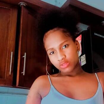 Babysitter in Bello: Onny Soraya