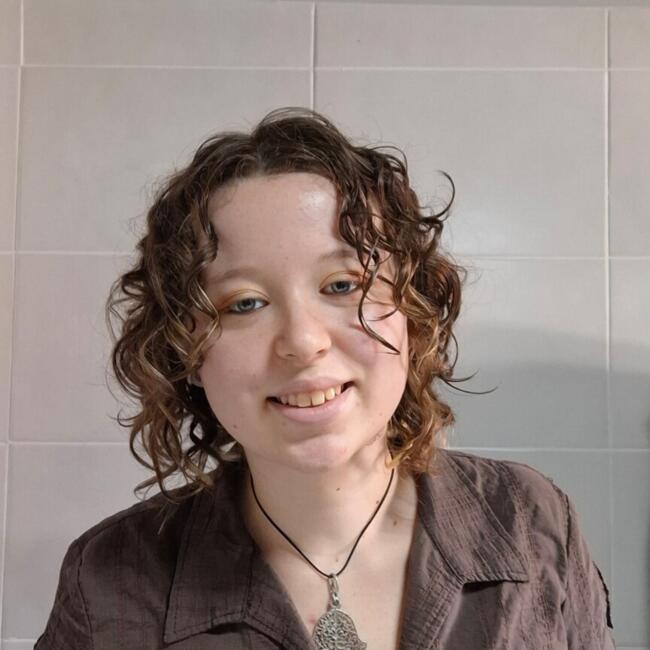 Babysitter in Saintes: Florine