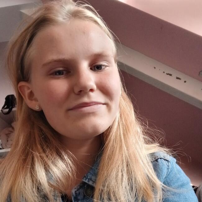 Babysitter in Sint-Niklaas: Tiany