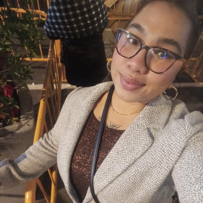 Babysitter in Valencia: Flor Alejandra