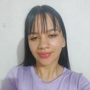 Babysitter in Fortaleza: Karol Dimate