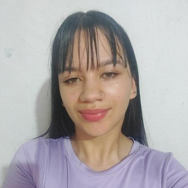 Babysitter in Fortaleza: Karol Dimate