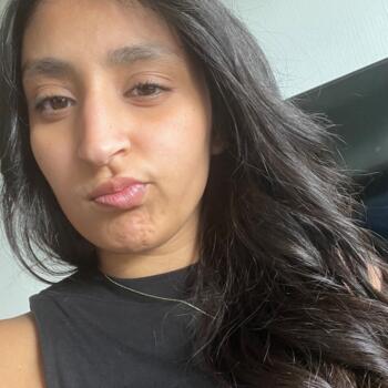 Babysitter in Lugos: Mirella