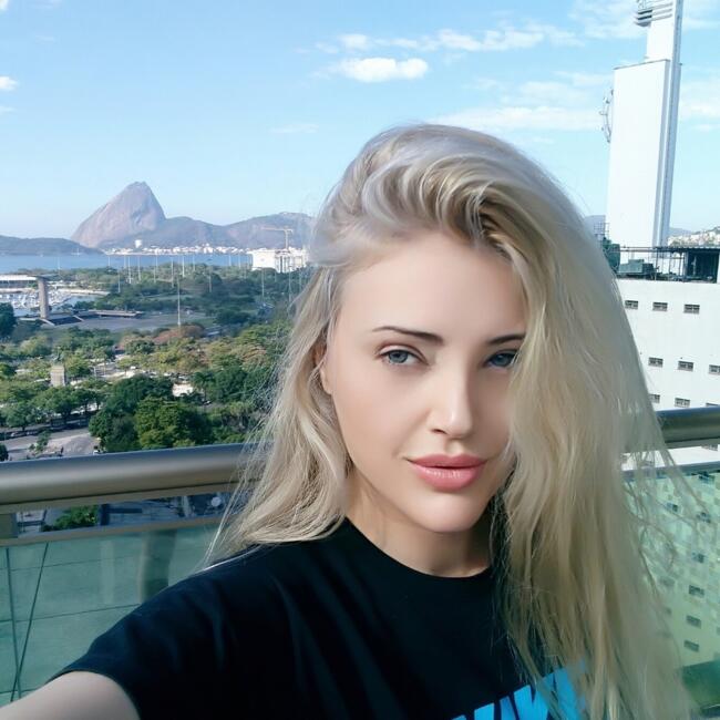Babá em Florianópolis: Marina