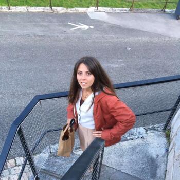 Babysitter στην περιοχή Saint-Martin-d'Hères: Elisa