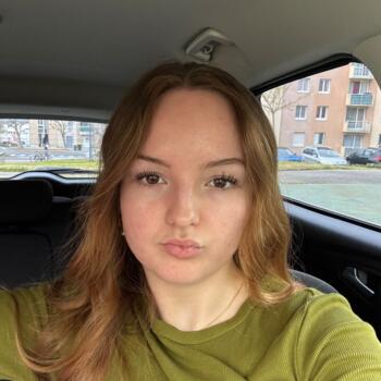 Babysitter in Cherbourg: Zia