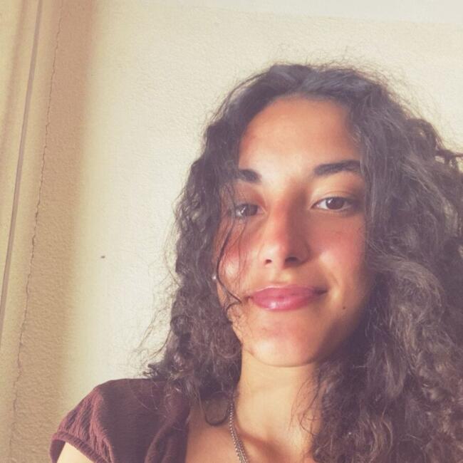 Babysitter em Lisboa: Lília