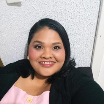 Babysitter Blumenau: Paloma