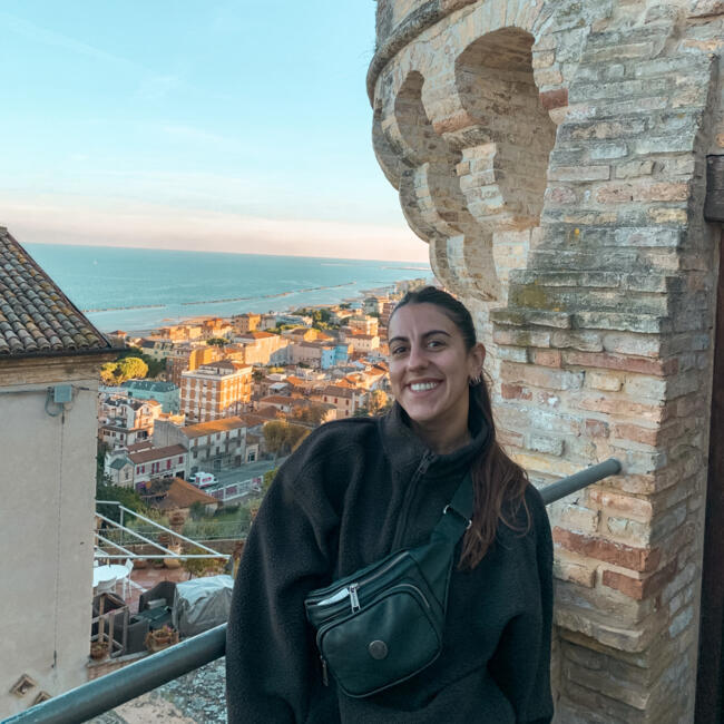 Babysitter in Sydney: Camila