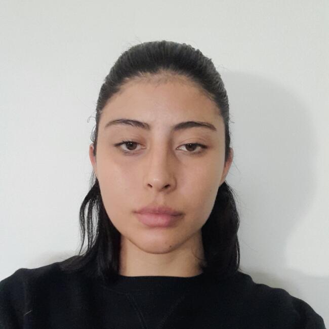 Babysitter in Pilar: Temis