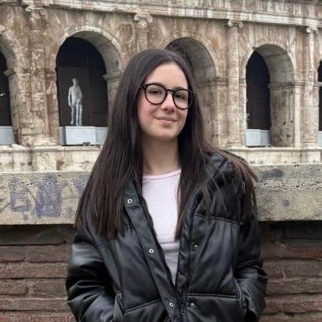 Babysitter in Ragusa: Giulia