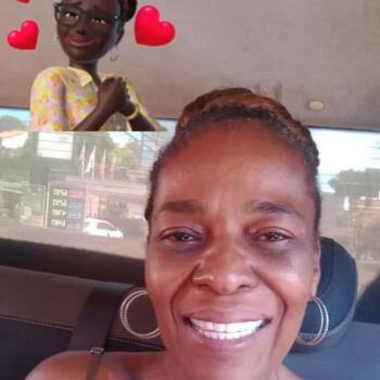 Babysitter in Niterói: Elisangela