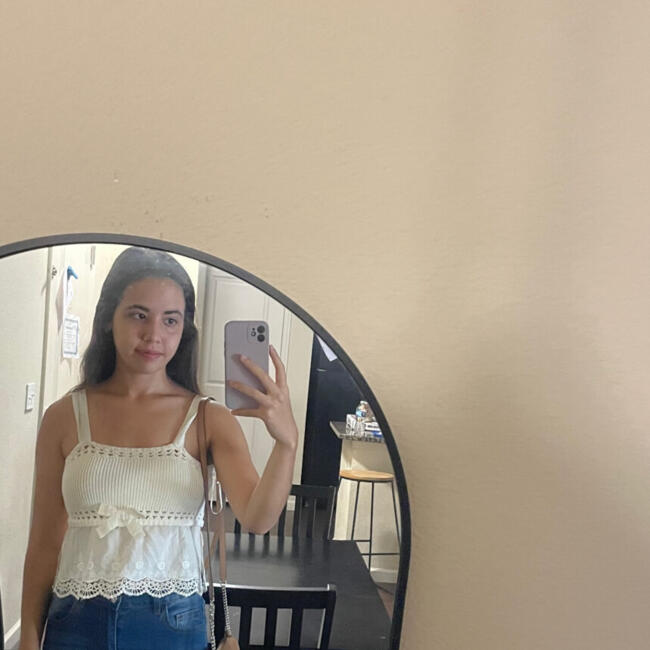 Babysitter in Orlando: Camila