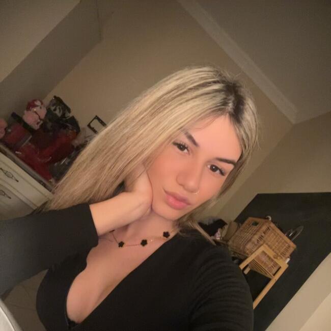 Babysitter in Glyfada: Olga