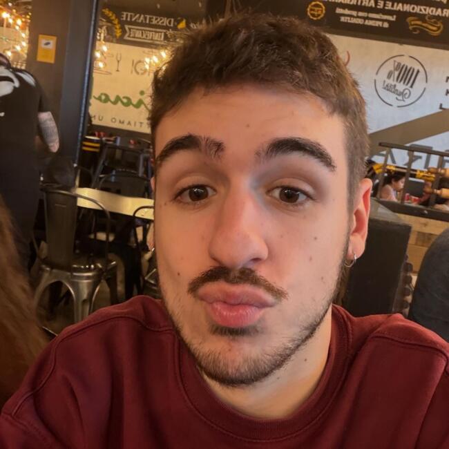 Canguro en Cerdanyola del Vallès: Oriol