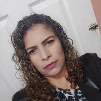 Niñera en El Tejar: Laura