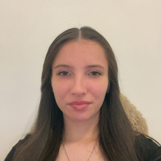 Babysitter in Beauvais: Carla