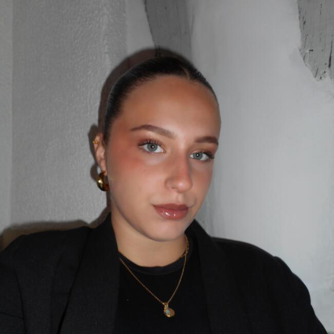 Babysitter in Auxerre: Lucile