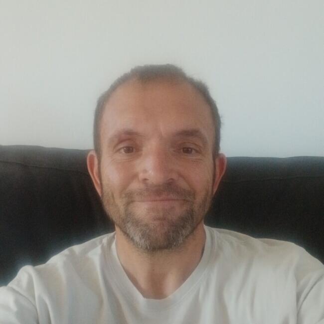 Job de garde d'enfants à Valence (Occitanie): Julian
