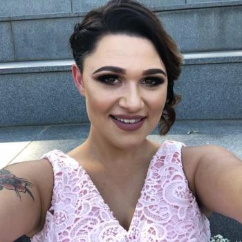 Babysitter Wagga Wagga: Ash