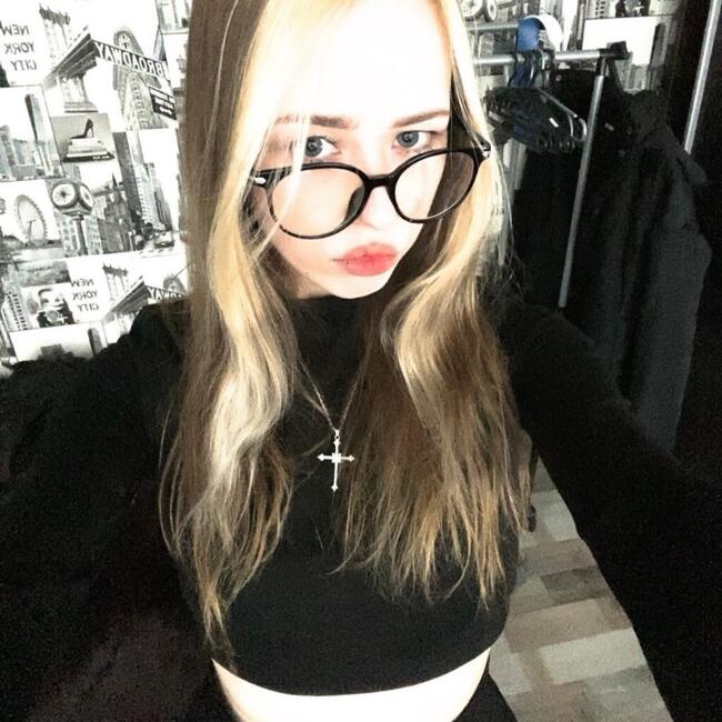 Babysitter in An Muileann gCearr: Victorii