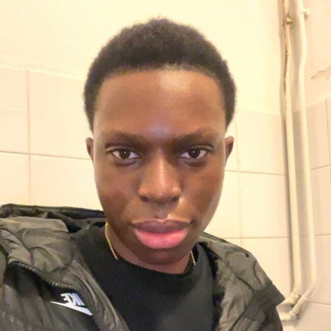 Babysitter in Hoogvliet: Obaseye