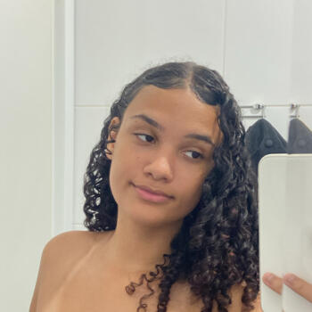 Babysitter in Araucária: Jhovana