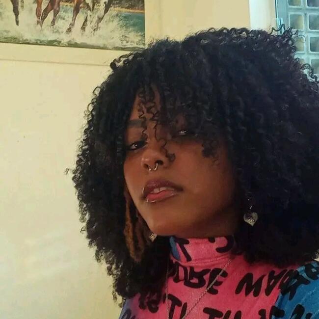 Babysitter in Salvador: Carolina