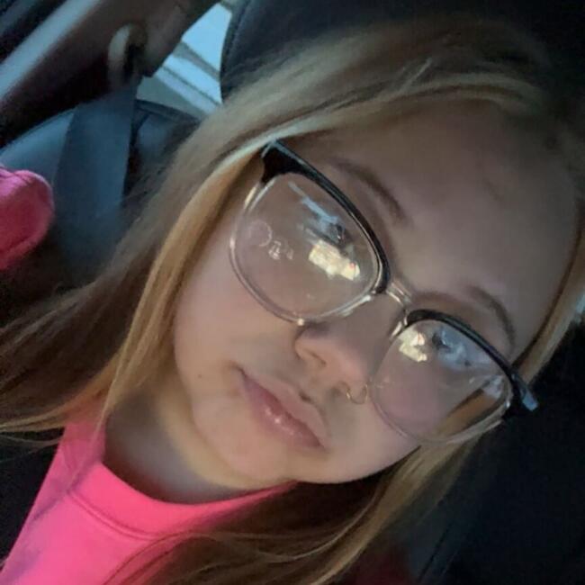 Babysitter in Omaha: Justina