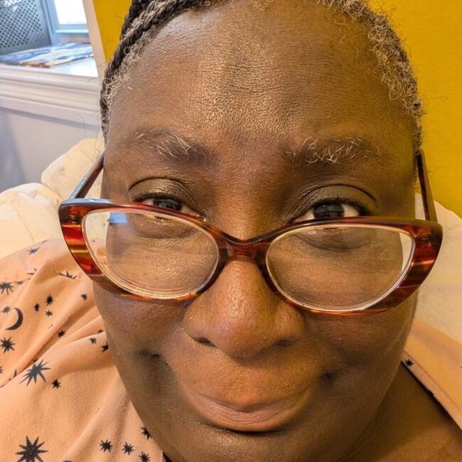 Babysitter in Chicago: Angel