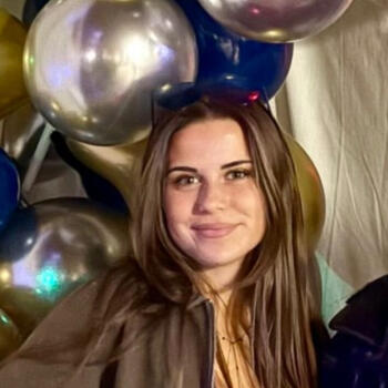 Babysitter in Marseille: Chloe