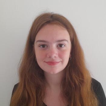 Babysitter in Saint-Louis: Ambre