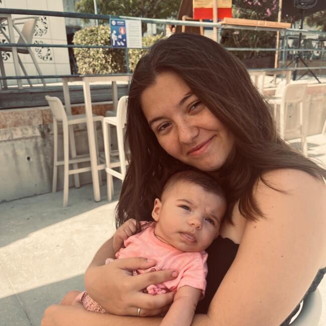 Babysitter in Moita: Bruna