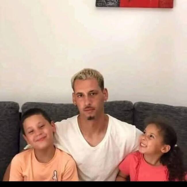 Trabalho de babysitting em Samora Correia: Aldo