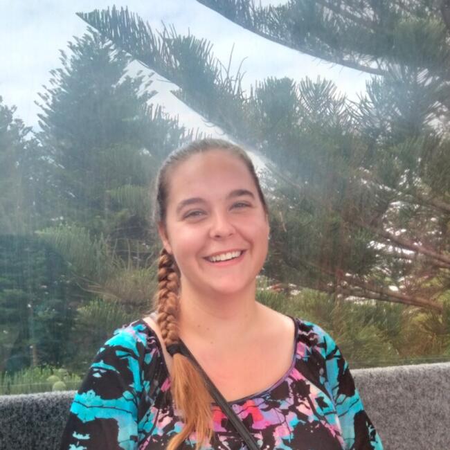 Babysitter in Perth: Victoria