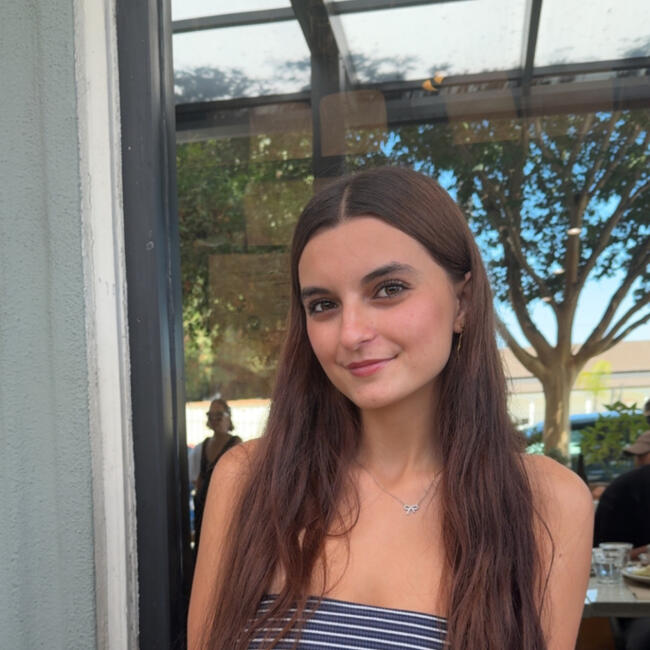 Babysitter in Long Beach: Sammi