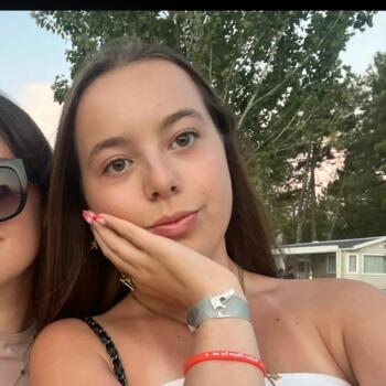 Baby-sitter La Chaussée de Saint-Pierre: Chloé