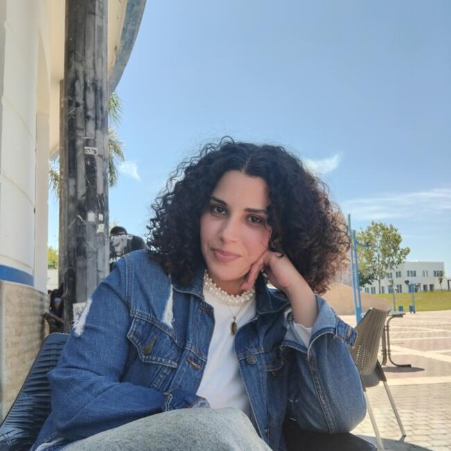 Babysitter in Kenitra: Maroua