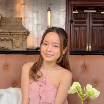 Babysitter in Singapore: Megan
