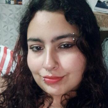 Babysitter in Canoas: Júlia