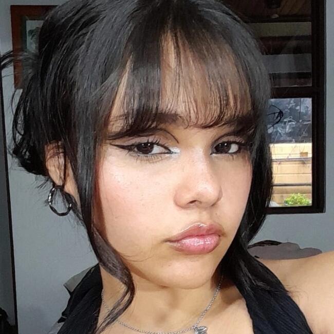 Niñera en Santa Ana: Ashley