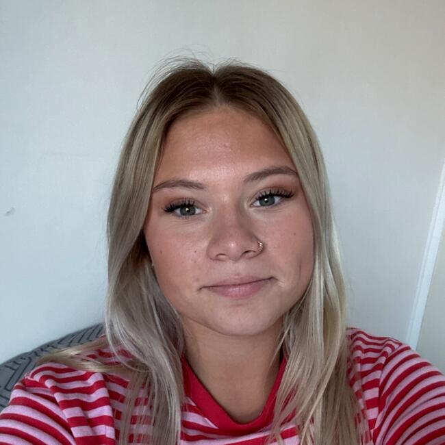 Babysitter in Valenciennes: Mia