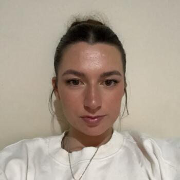 Babysitter Alton: Ella