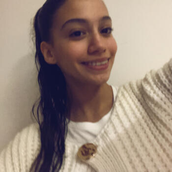 Babysitter in Colombes: Imene
