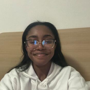 Babysitter in Troyes: Lynn