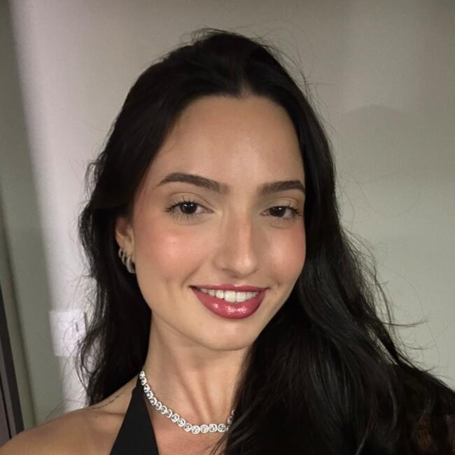 Babysitter in Florianópolis: Sofia