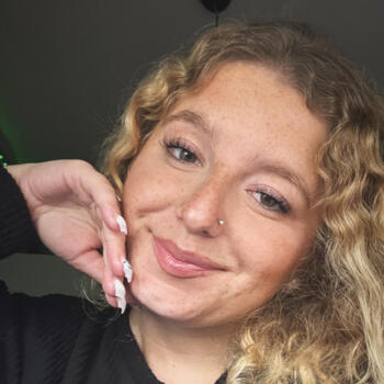 Babysitter in Loures: Angela