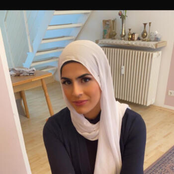 Babysitter Job in Berlin: Babysitter Job Zeinab