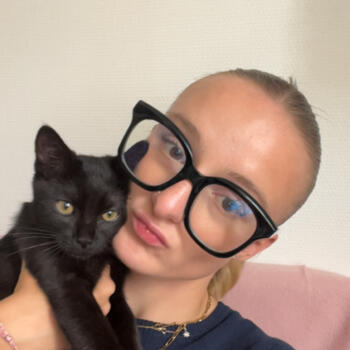 Babysitter in Rouen: Lola